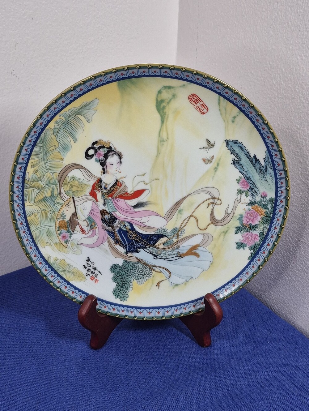 Imperial Jingdezhen "Twelve Beauties of Red Mansion" 1985 1st Plate Ltd Edition